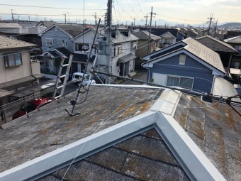 傷んだスレート屋根