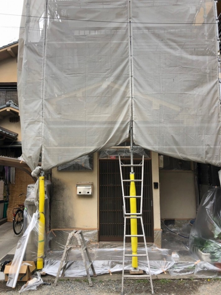 足場