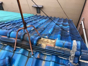 冠瓦がなくなっていました