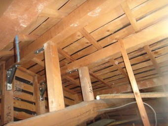 小屋裏