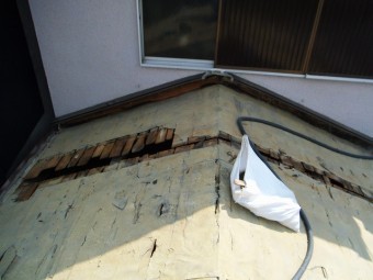 屋根の葺き替え工事
