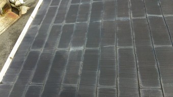 屋根の塗装の現場調査