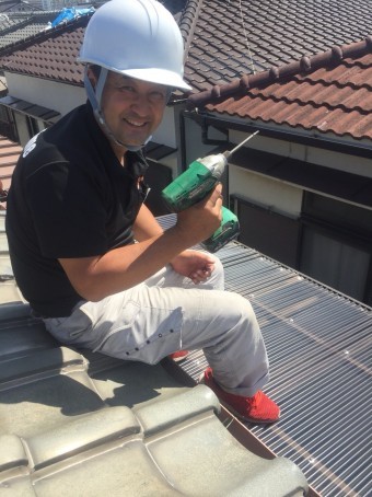 波板交換作業中