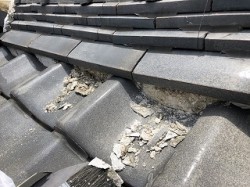 屋根の漆喰