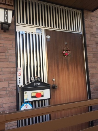 施工前玄関ドア