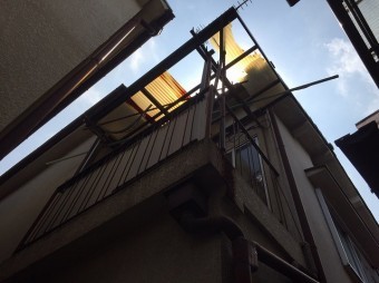 波板交換
