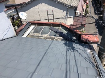 棟板金の破損