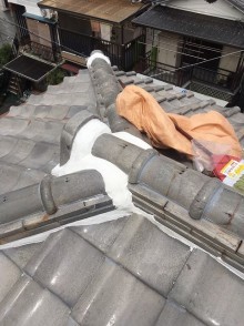 漆喰の詰め直し
