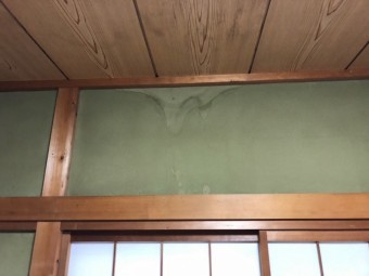 和室雨染み