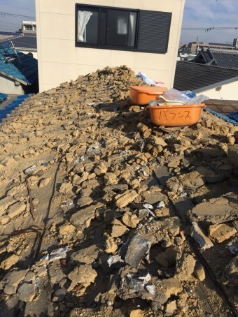 大量の吹き土