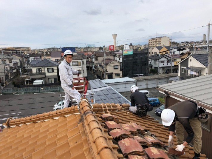 和瓦下ろし