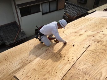 下地合板貼り込み