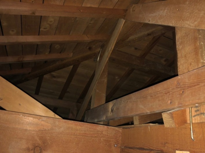小屋裏