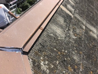 棟板金浮き