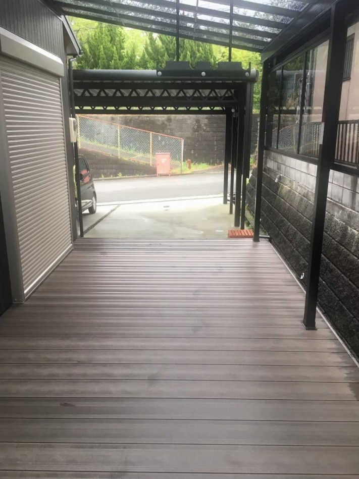 ウッドデッキ