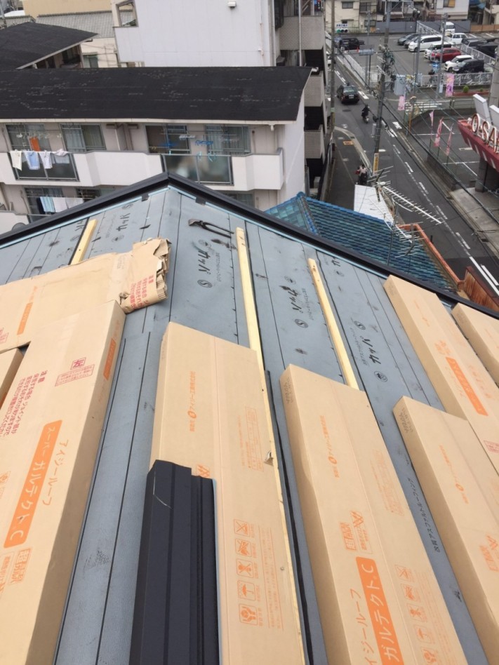 屋根貼り付け