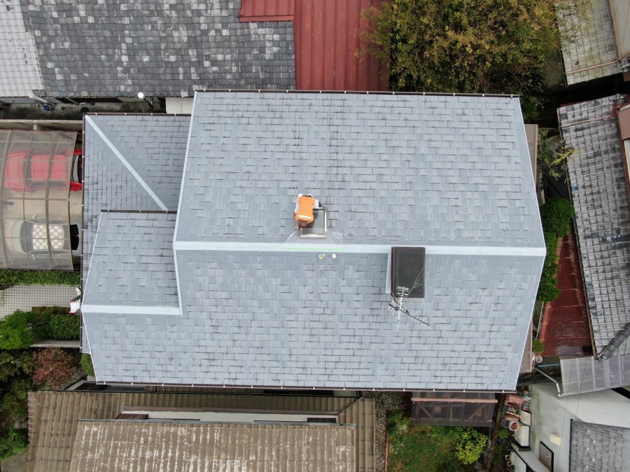 スレート屋根の天窓