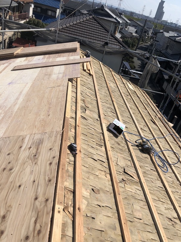屋根の葺き替え工事