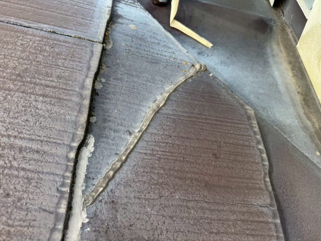 取り合い部の補修跡