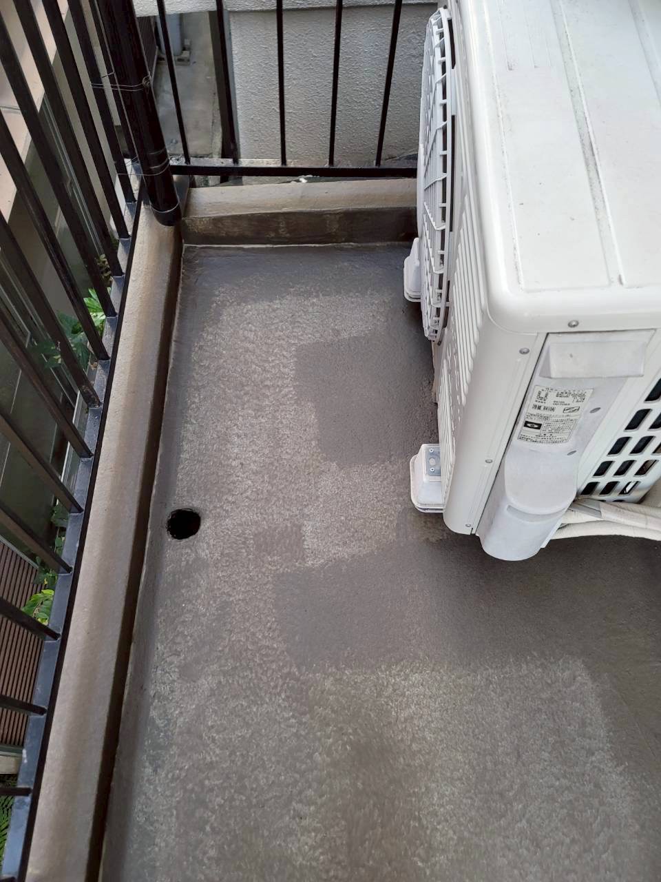 下地全体の均し作業